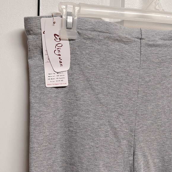 Qing Wan Light Gray Active Stretch Bike Shorts NWT - Picture 2 of 5